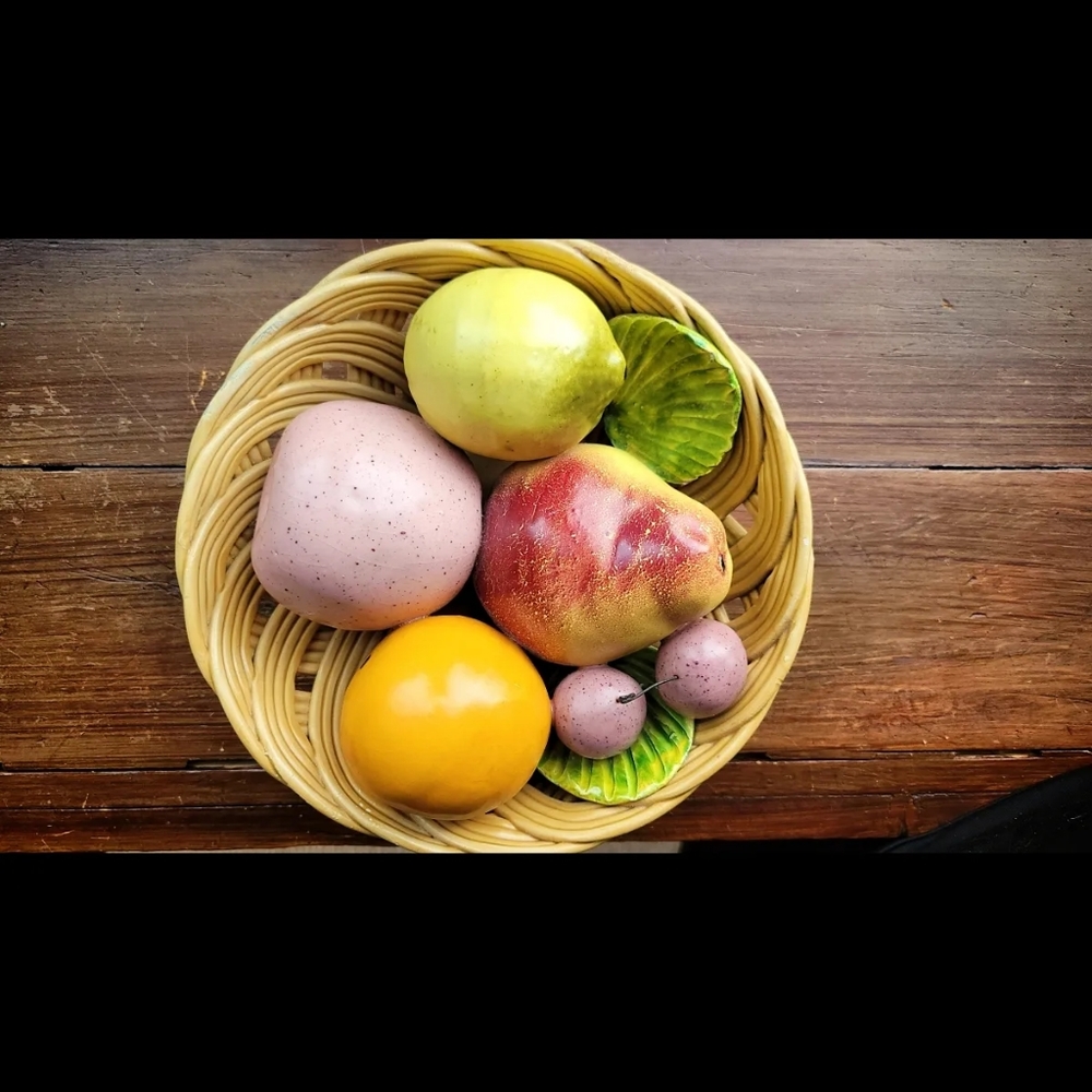 ✨️ Vintage Italian Ceramic Fruit Bowl by Bassano - Hand Painted ✨️